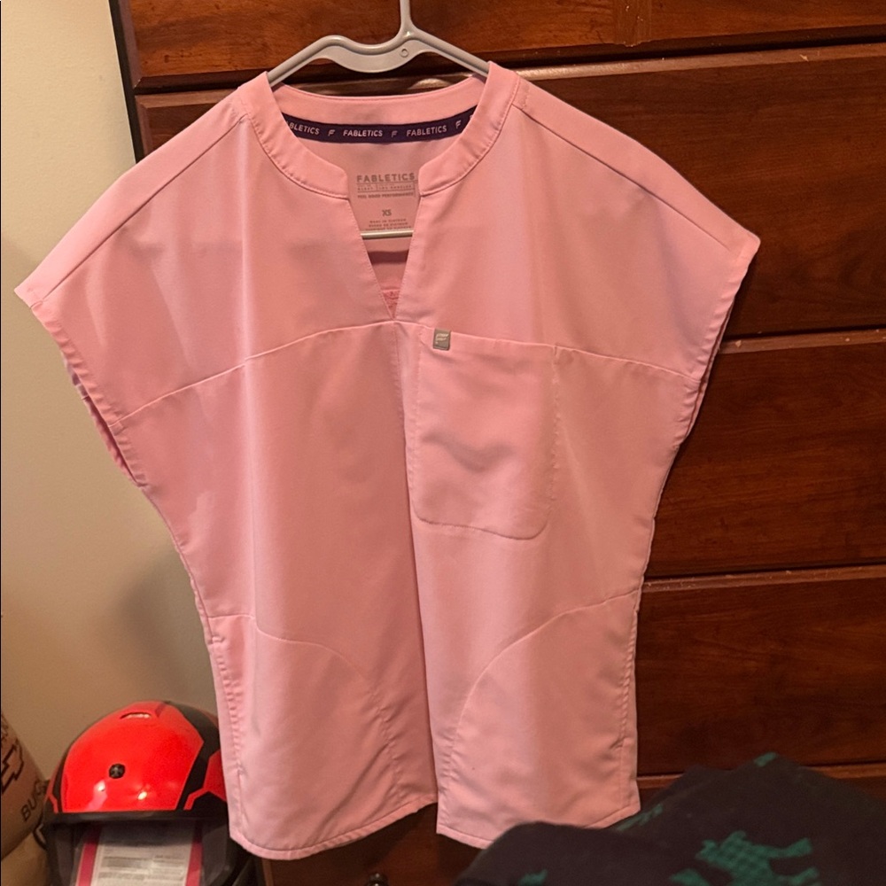 Fabletics scrub set